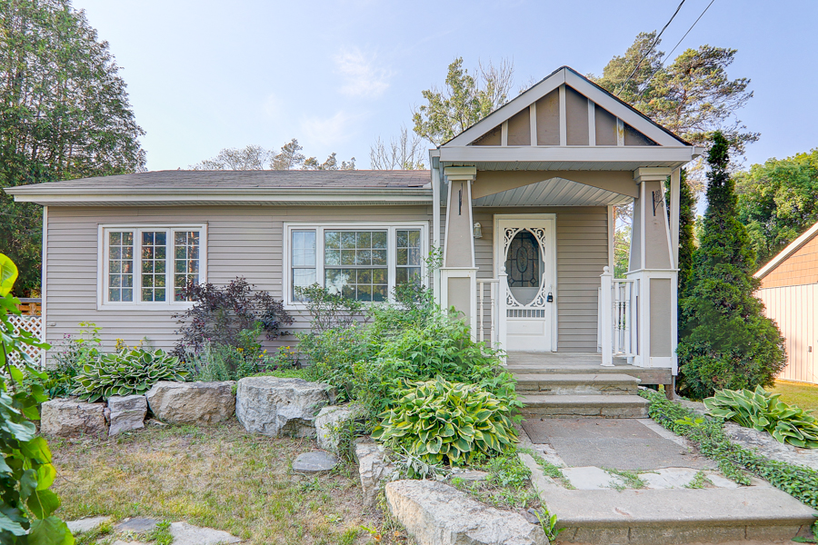 5154 Aurora Rd坐落于Whitchurch-Stouffville中心地区的Ballantrae小镇。