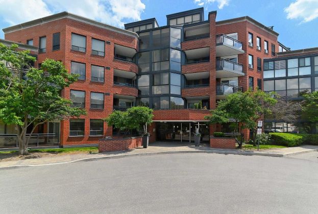 100 Arbors Lane Vaughan