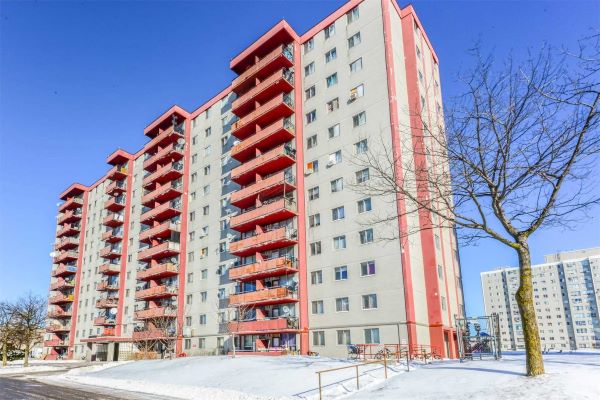 
100 Lotherton Ptwy North York Toronto            