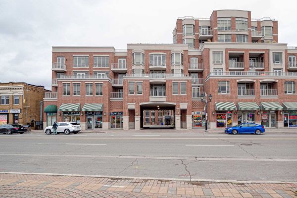 10101 Yonge St Richmond Hill