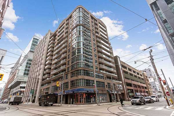 
105 Victoria St Downtown Toronto