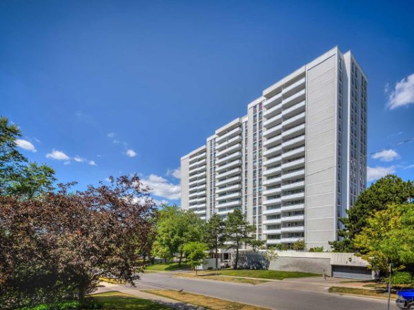 
10 Parkway Forest Dr North York Toronto