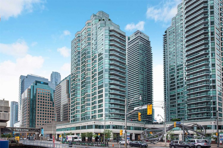 
10 Queens Quay W Downtown Toronto