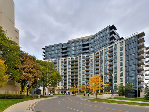 1135 Royal York Rd Toronto