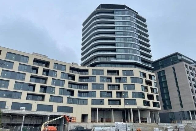 
120 Eagle Rock Way  Vaughan