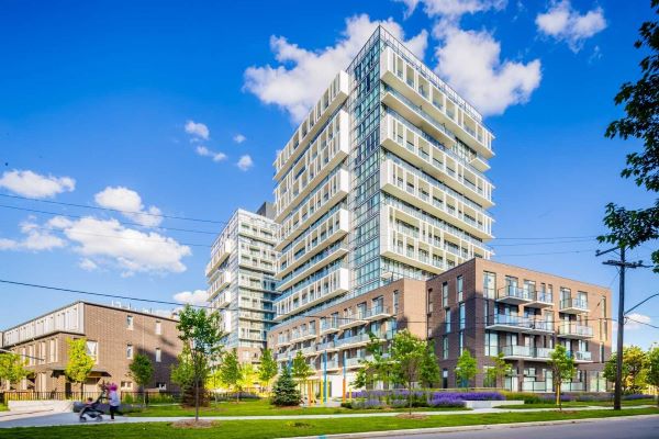 
128 Fairview Mall Dr North York Toronto