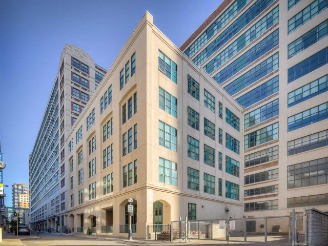
135 Dalhousie St Downtown Toronto