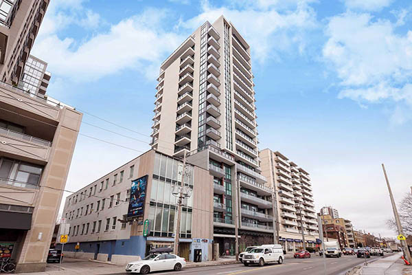 1486 Bathurst St Toronto