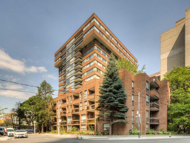 
15 Mcmurrich St Downtown Toronto