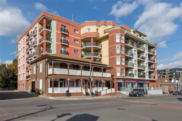 160 Woodbridge Ave Vaughan