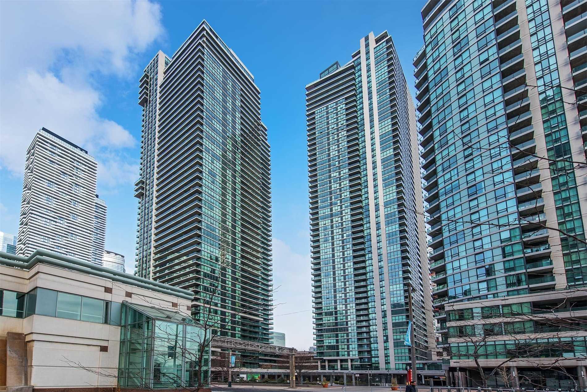 
18 Harbour St Downtown Toronto            