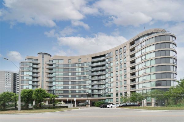 
18 Valley Woods Rd North York Toronto