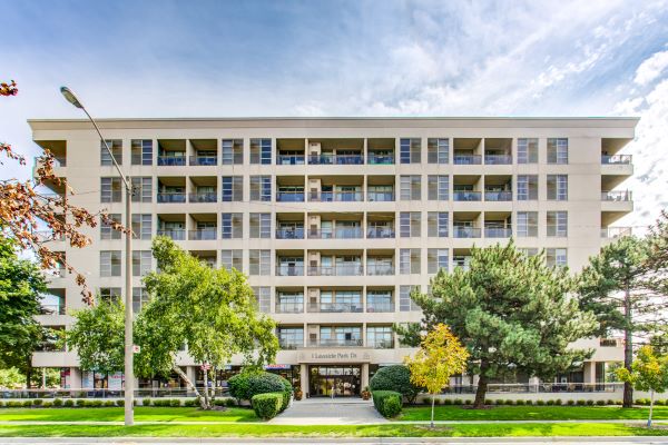 1 Leaside Park Dr Toronto