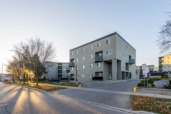 
2001 Bonnymede Dr  Mississauga