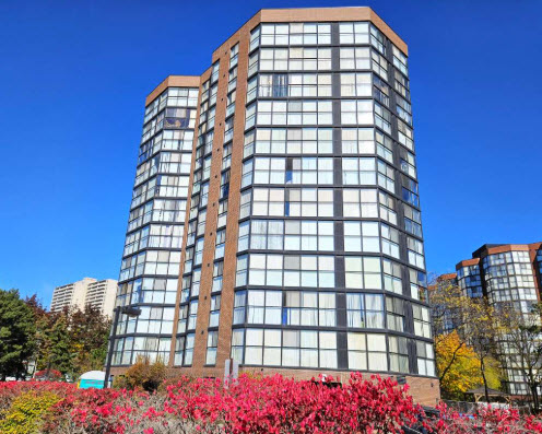 2091 Hurontario St Mississauga