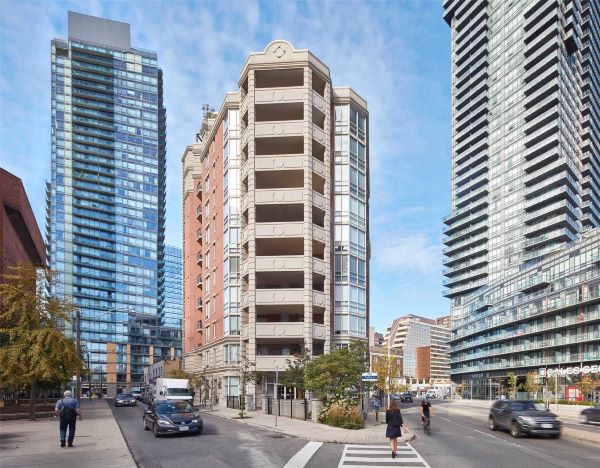 
20 Collier St Downtown Toronto