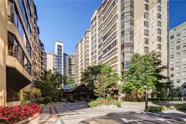 
211 St Patrick St Downtown Toronto            