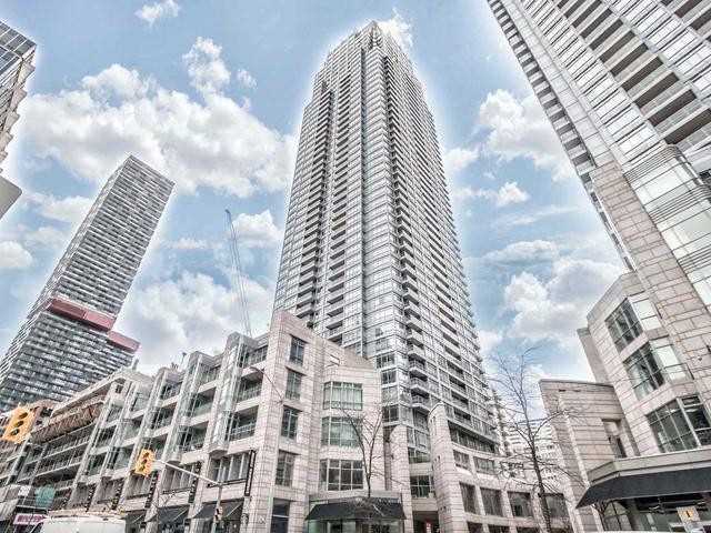 2191 Yonge St Toronto