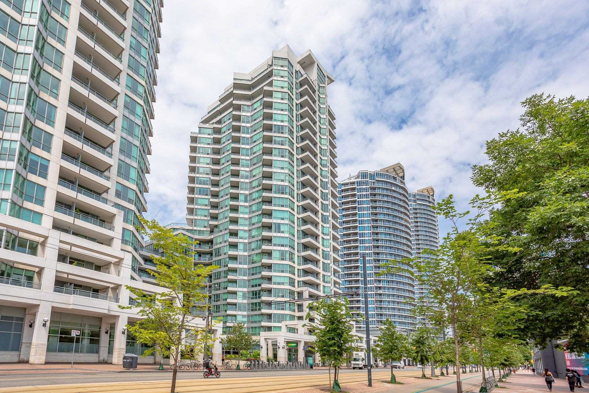 228 Queens Quay W Toronto