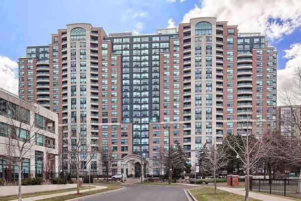 
23 Lorraine Dr North York Toronto