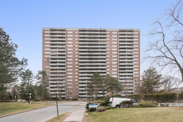 
240 Scarlett Rd York Toronto            