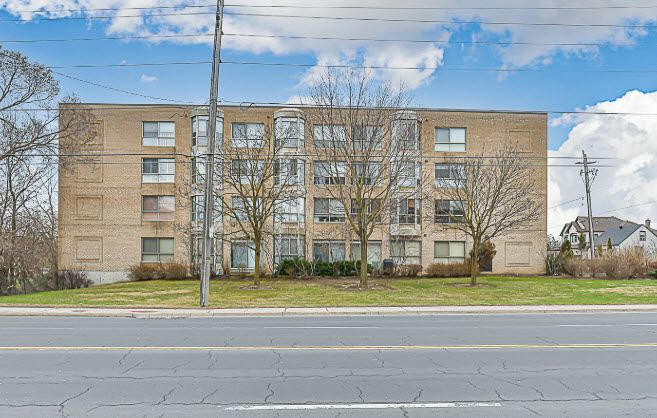 249 Major Mackenzie Dr E Richmond Hill