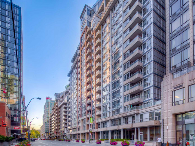 
250 Wellington St W Downtown Toronto