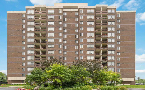 
2556 Argyle Rd  Mississauga