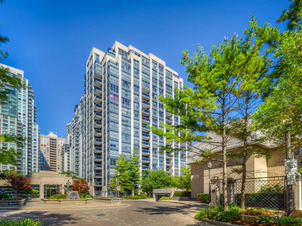 
28 Hollywood Ave North York Toronto