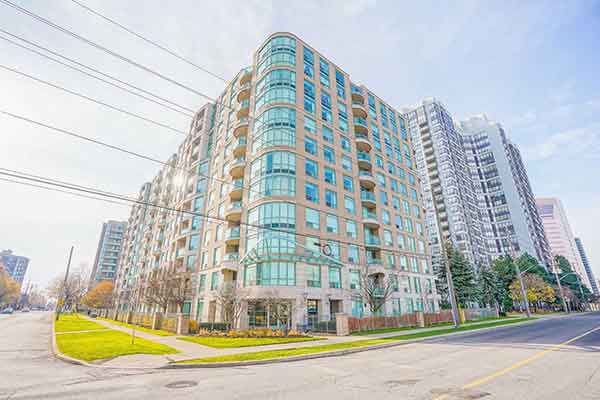 
28 Pemberton Ave North York Toronto            