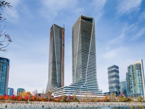 30 Shore Breeze Dr Toronto