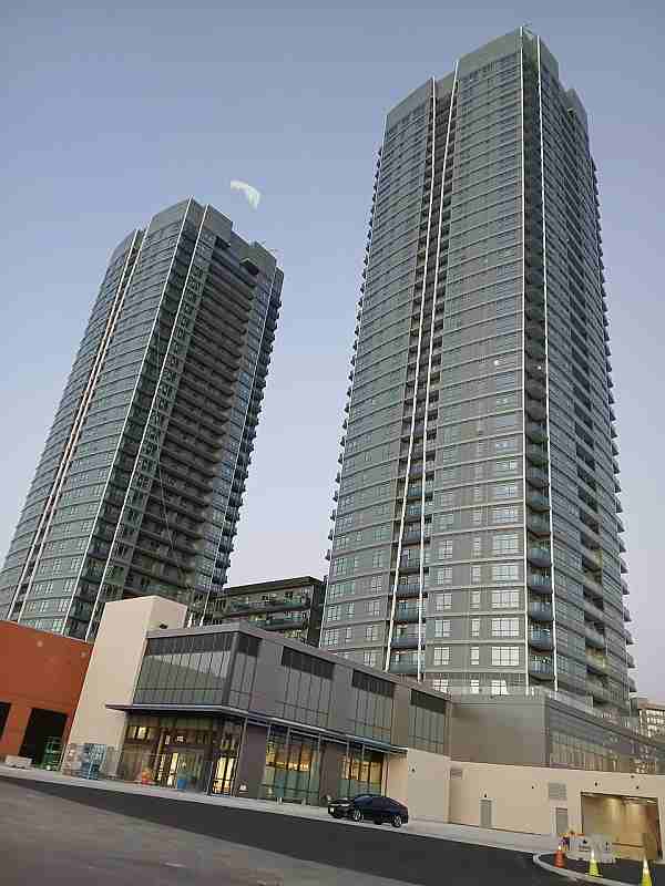 
30 Upper Mall Way  Vaughan