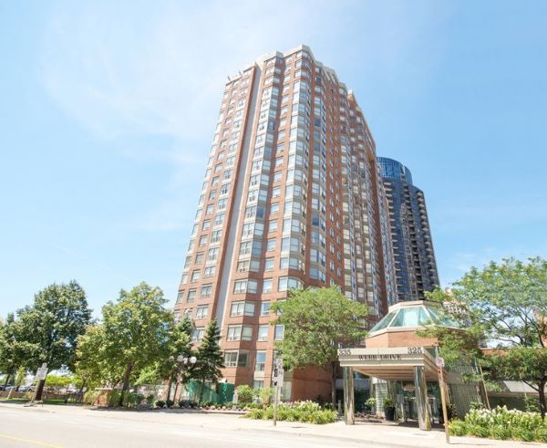 335 Webb Dr Mississauga