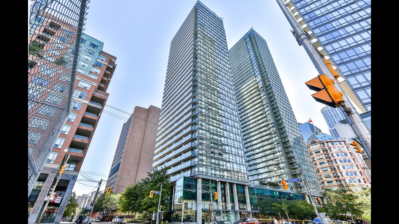 
37 Grosvenor St Downtown Toronto