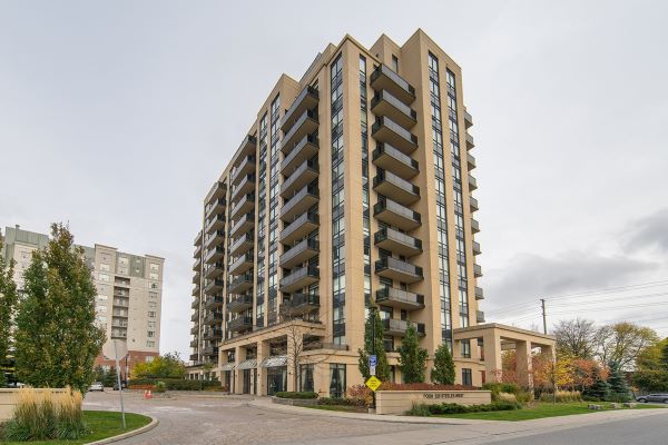 
520 Steeles Ave W  Vaughan