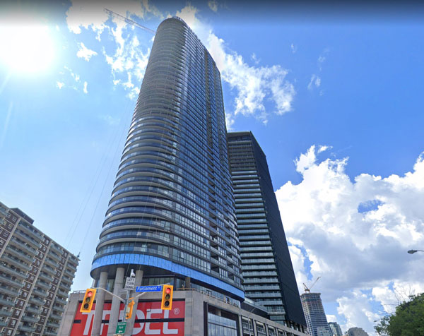 
585 Bloor St E Downtown Toronto