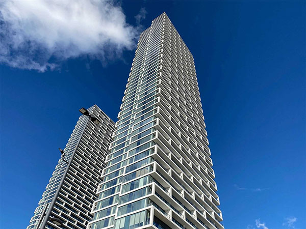 5 Buttermill Ave Vaughan