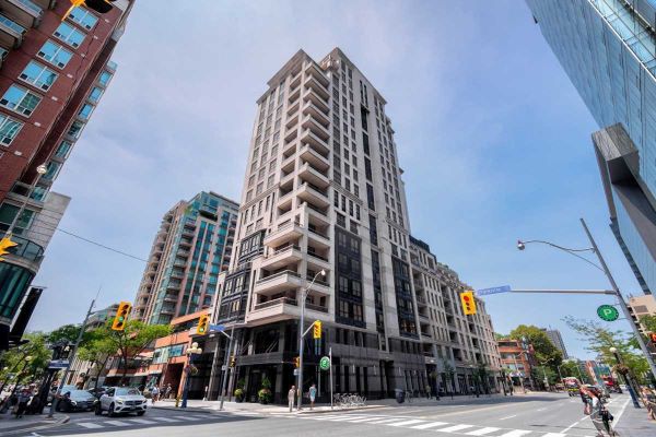68 Yorkville Ave Toronto