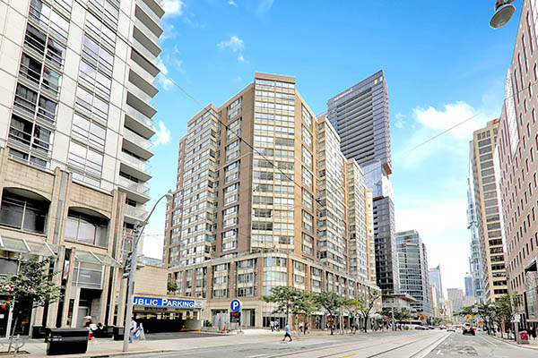 
717 Bay St Downtown Toronto
