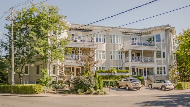 
75 Crescent Rd Midtown Toronto