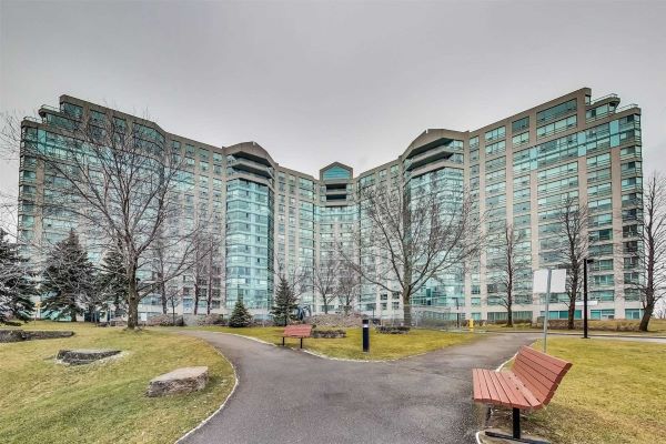 
7825 Bayview Ave  Markham            