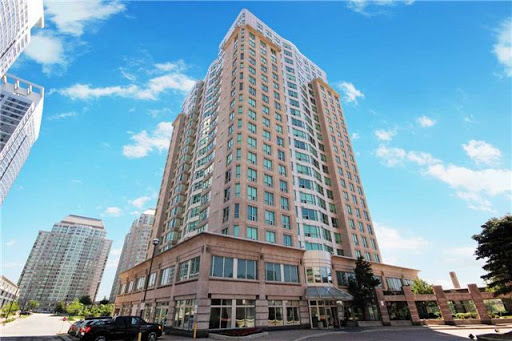 8 Lee Centre Dr Toronto