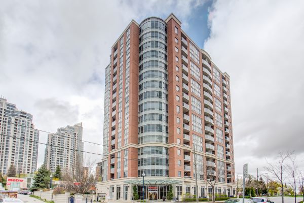 
8 Mckee Ave North York Toronto