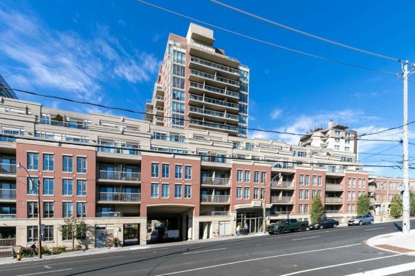 900 Mount Pleasant Rd Toronto