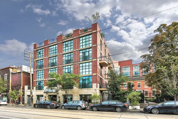 901 Queen St W Toronto