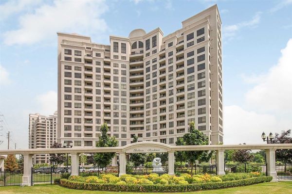 
9225 Jane St  Vaughan            