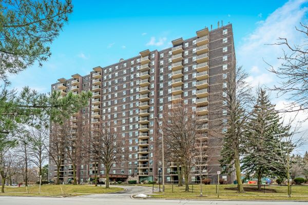 966 Inverhouse Dr Mississauga