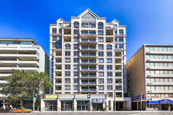 99 Avenue Rd Toronto