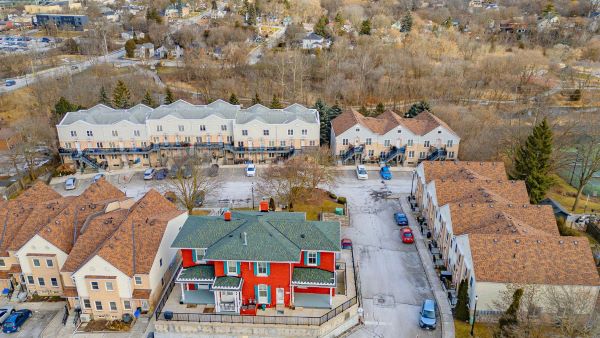 
115 Main St S  Newmarket