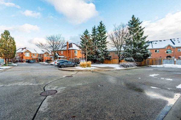 
2 Mary Gapper Cres  Richmond Hill